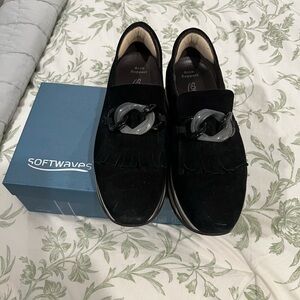 Softwaves Black Suede Loafers for Women